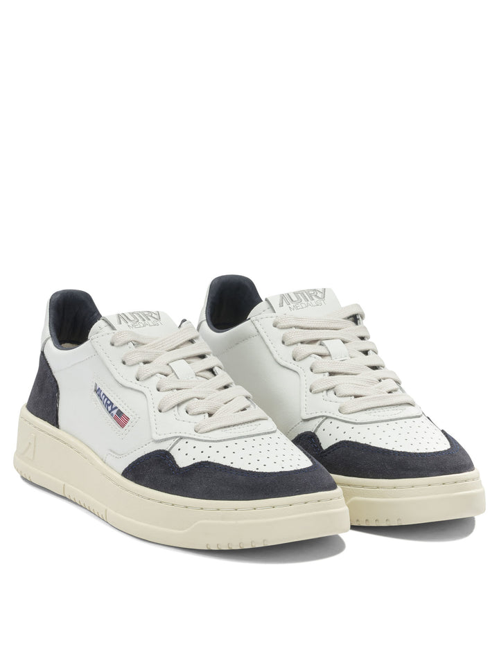 Autry Medalist Low Sneakers & Slip-On - Blu | 6250547b87ef8d84ee8ff2547a53eb73c83e0576