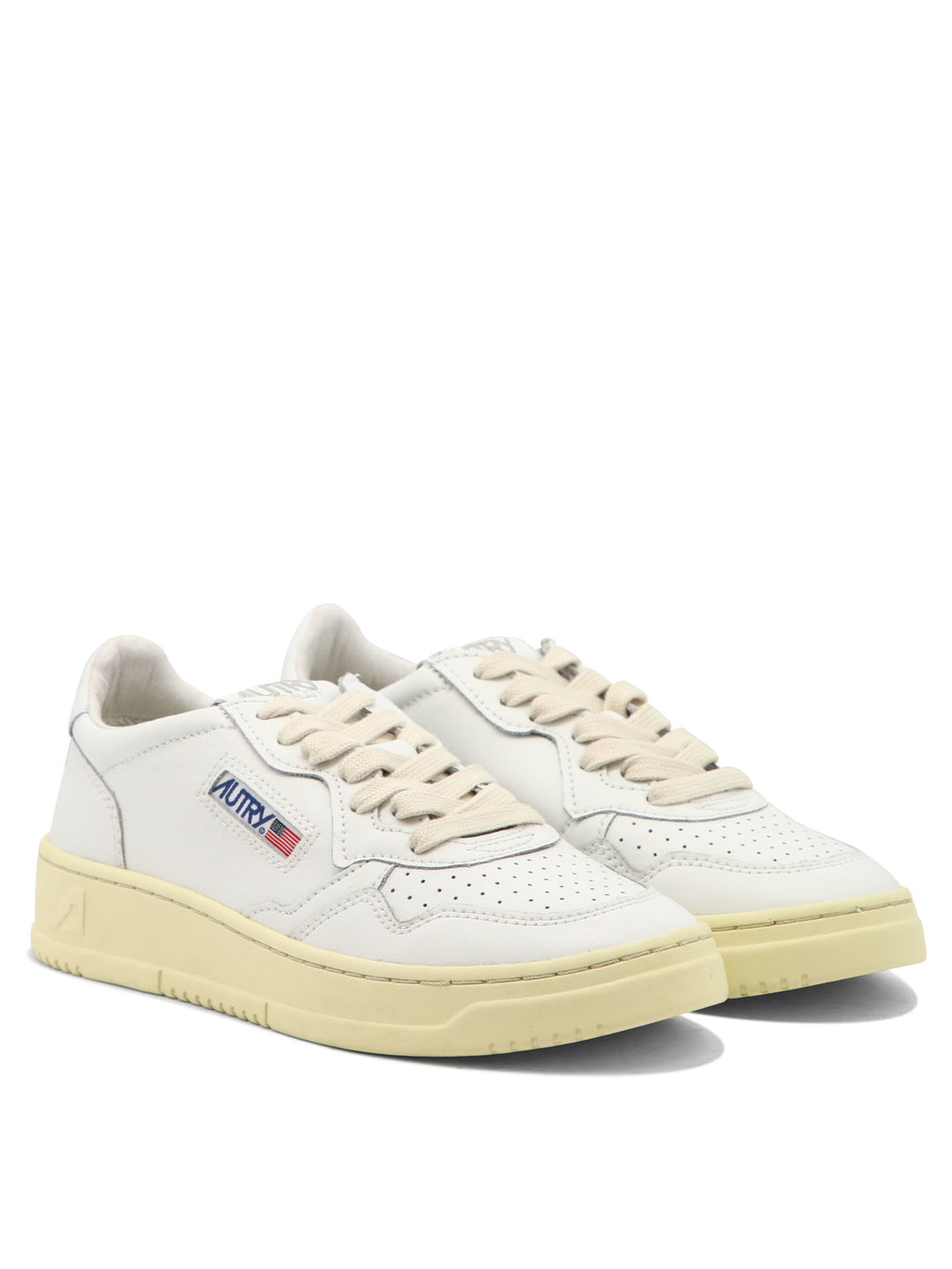 Autry Medalist Low Sneakers & Slip-On - Bianco | a96fbe0e9d29c96637e3fabe51088222efcfb1f2