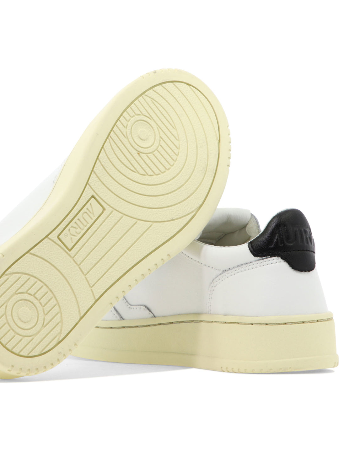 Autry Medalist Low Sneakers & Slip-On - Bianco | 557f286720feadef507111d93f8aa1dcafa84967