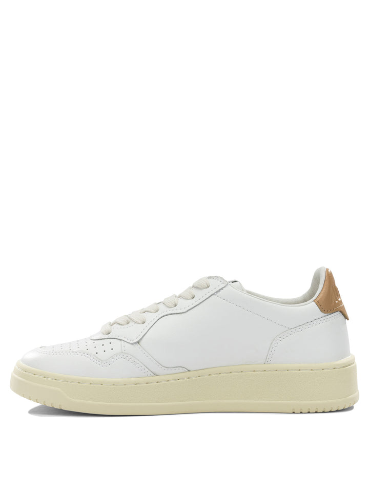 Autry Medalist Low Sneakers & Slip-On - Arancione | f844ff3e7976e80b825335631c501e2f158d036b