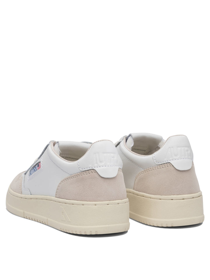 Autry Medalist Low Sneakers & Slip-On - Beige | 520c0c08359bbf65e248a7c61f5efecd664498b6