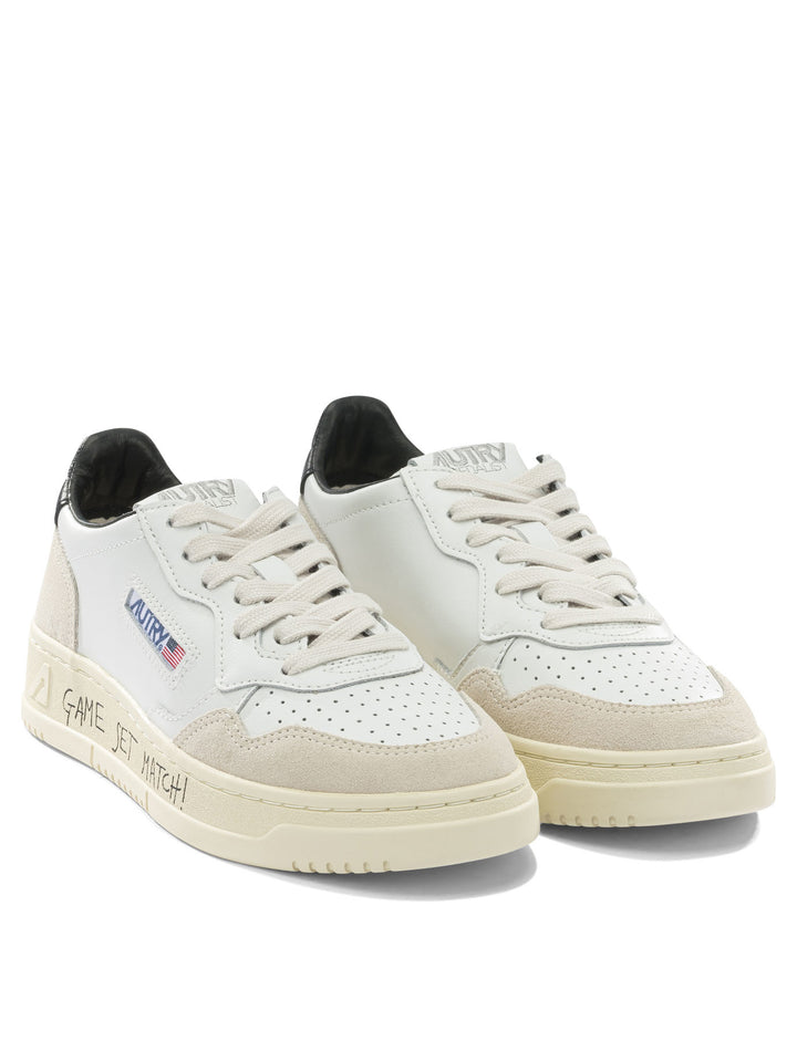 Autry Medalist Low Sneakers & Slip-On - Bianco | a3bd5d757937b174c7576b225cbfa17f847b5fe1