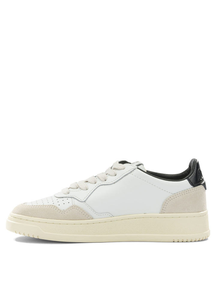 Autry Medalist Low Sneakers & Slip-On - Bianco | ee847fc1381c6e5ea0ba0ac9190de50cd2986912
