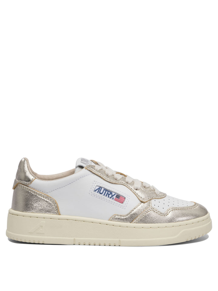 Autry Medalist Low Sneakers & Slip-On - Bianco | 01555472c16760ba3306888ba933680aab3b1fba