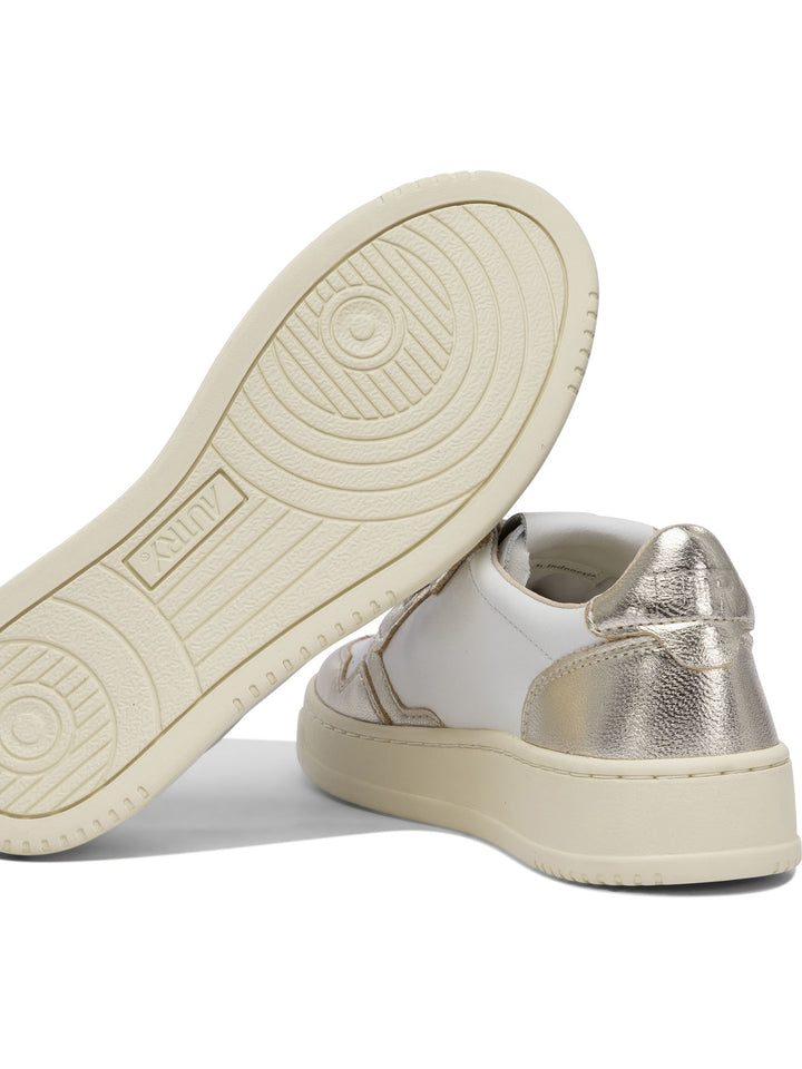 Autry Medalist Low Sneakers & Slip-On - Bianco | 17e2ae475b19b25f554c31cf92579ca2462f3669
