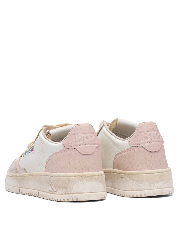 Autry Medalist Low Super Vintage Sneakers & Slip-On - Rosa | 72052a1546c85f29c809a06d045d5e69068ff2f2