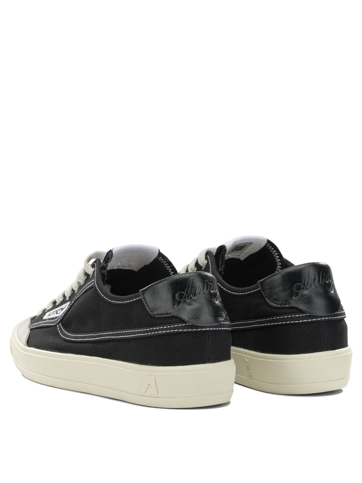 Autry Windscape Low Sneakers & Slip-On - Nero | eb91a0de667ddfaaf63e904b1888a18651ae3a52