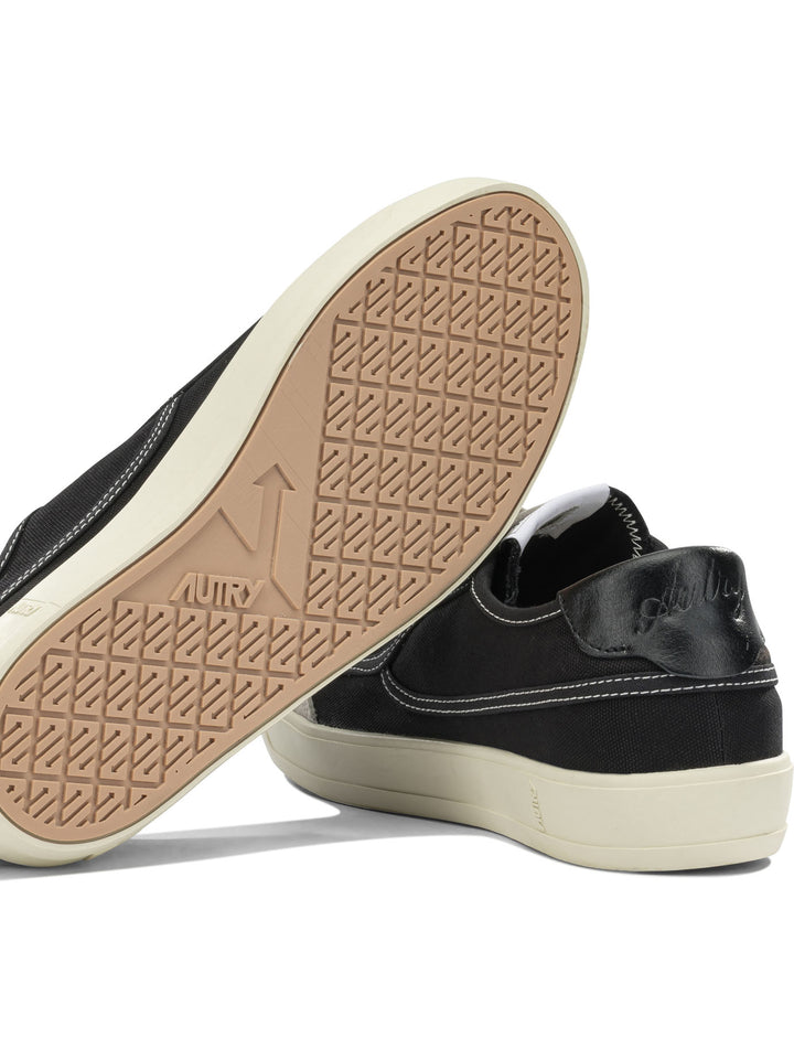 Autry Windscape Low Sneakers & Slip-On - Nero | e7d06da36fa476149630bd05ab60ee85fbbf1db1
