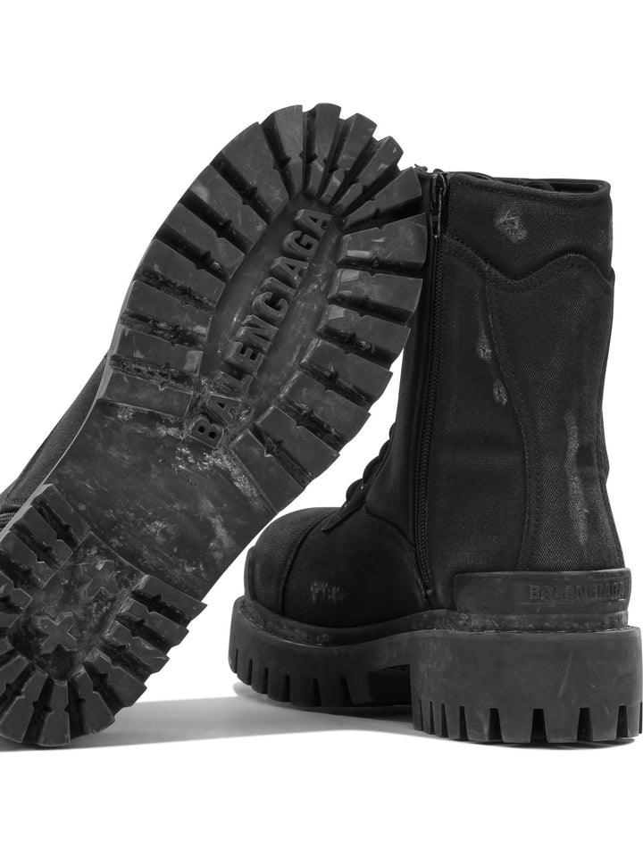 Balenciaga Combat Strike Boots and Ankle Boots - Nero | 00bd1a0f9d7647d4ef5cdac0b86001920726e9a1