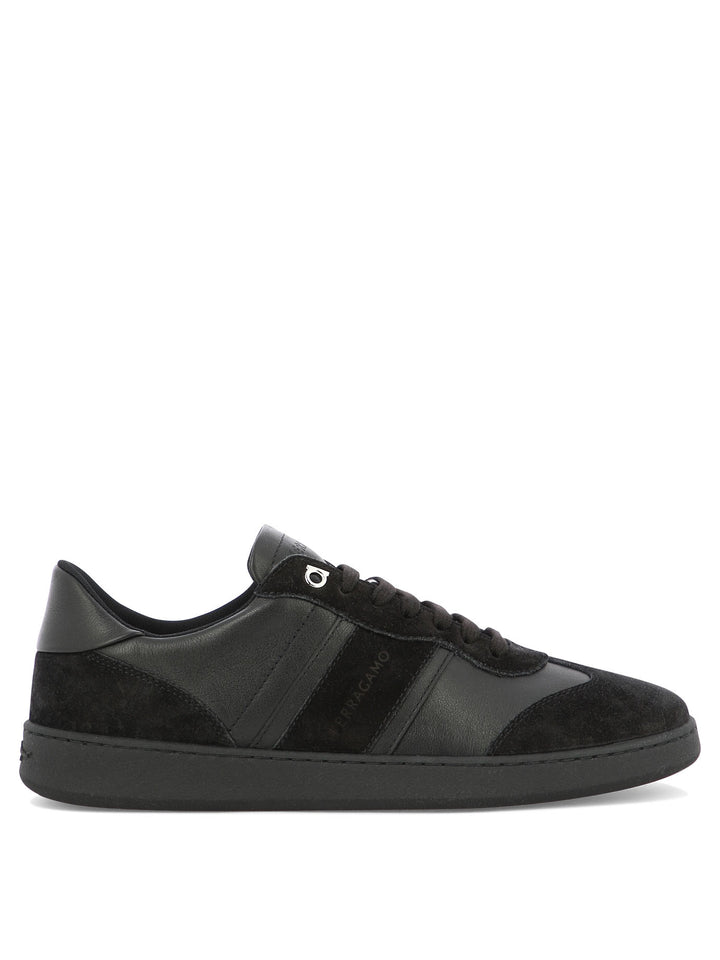 Ferragamo Leather Sneakers Sneakers & Slip-On - Nero | 6214418cd10699924b48e510f012b3b730985a81