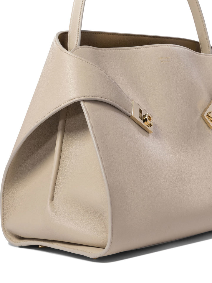 Ferragamo  Borse a Spalla e Tracolla - Beige | 359db97de80033f1ade98f3431f4dfc114873ee5