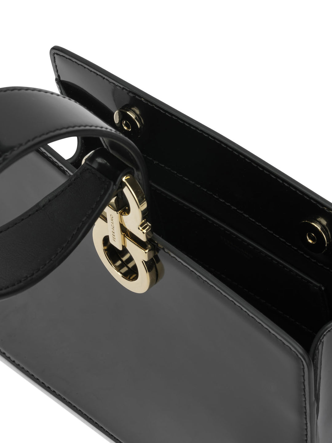 Ferragamo Mini Clutch Clutches - Nero | 07a6d1bcfa85f7aa9c6d2889d1b3bd4cc252f22b