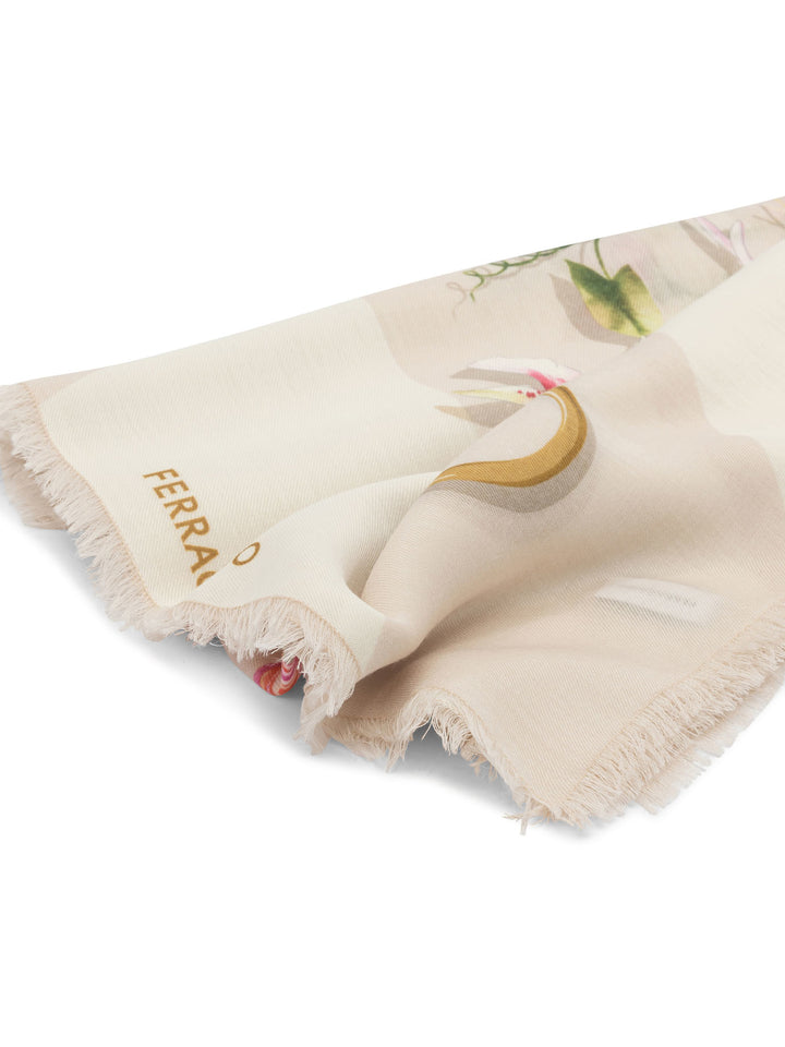 Ferragamo Gaia Print Wool Scarf Sciarpe & Foulard - Bianco | fdd14769dc3156216fc6de6d08f4ec0d02413f15