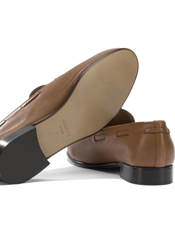 Ferragamo Tassel Loafers & Slippers - Marrone | 6de22fe7e6729e2afd64253f6da90564d19a91d5