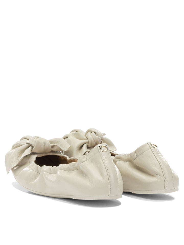 Ferragamo Leather Ballet Flats With Bow Ballerinas - Bianco | a8a588e23b950eca6737203056fe9f8c802e81e1