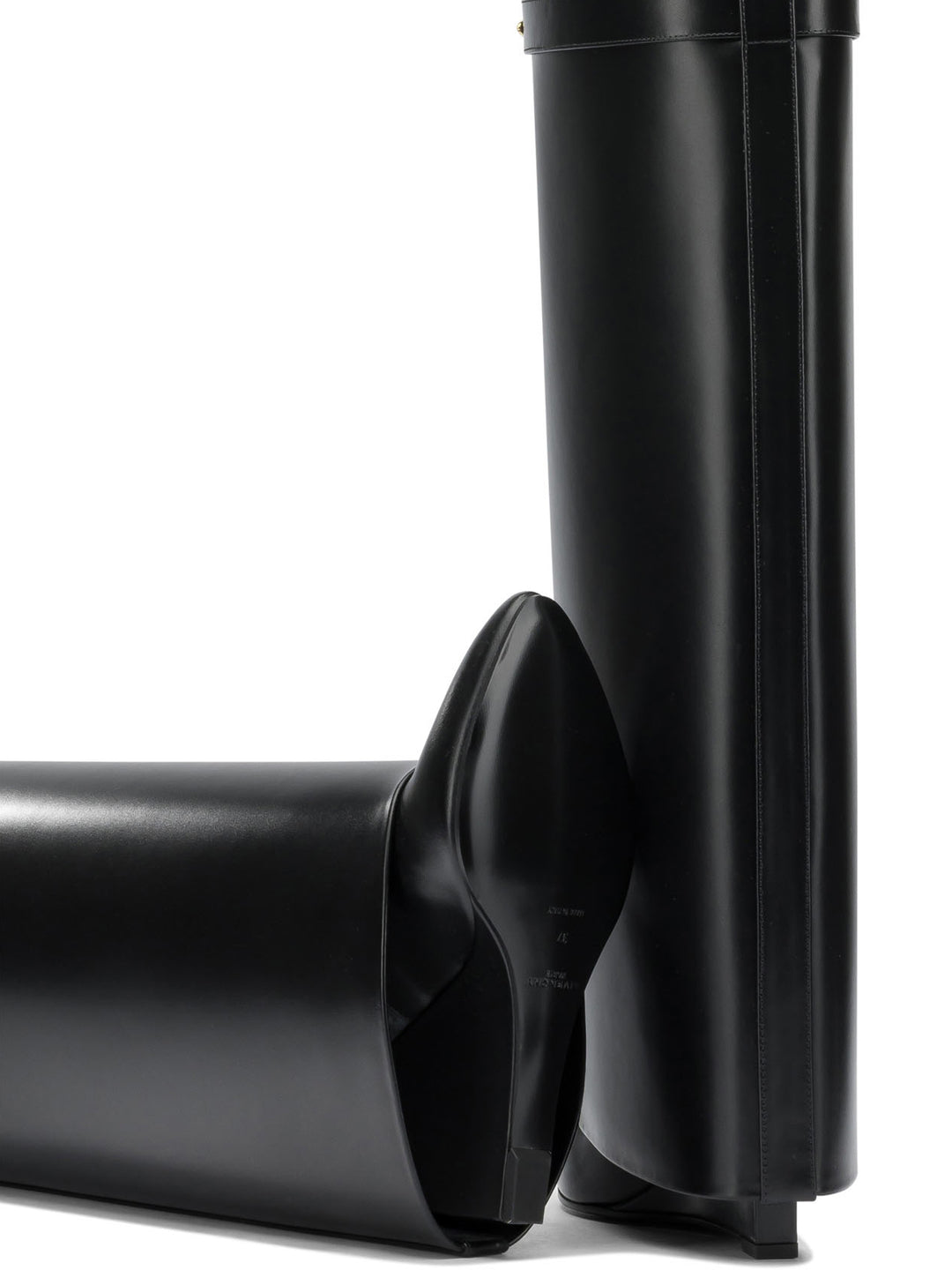 Givenchy Shark Pinch Boots and Ankle Boots - Nero | e40b2d61e9de938d0a087b666ba7ee620dfa6b98