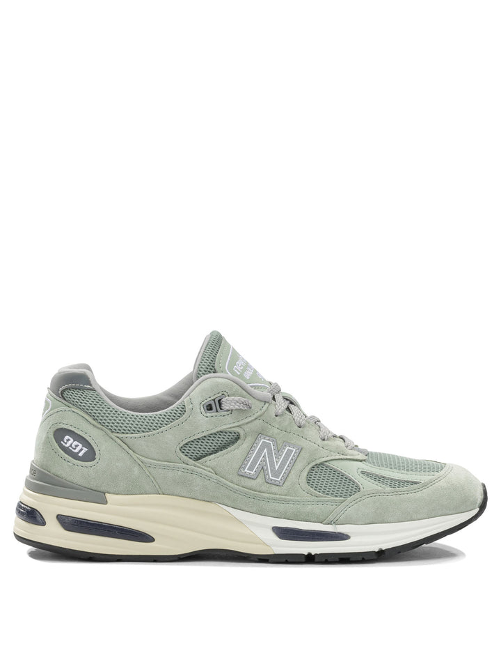 New Balance Made In Uk 991v2 Sneakers & Slip-On - Verde | 33dd8d73e9ecf1a51f04208a2b938d7b9d14f02b