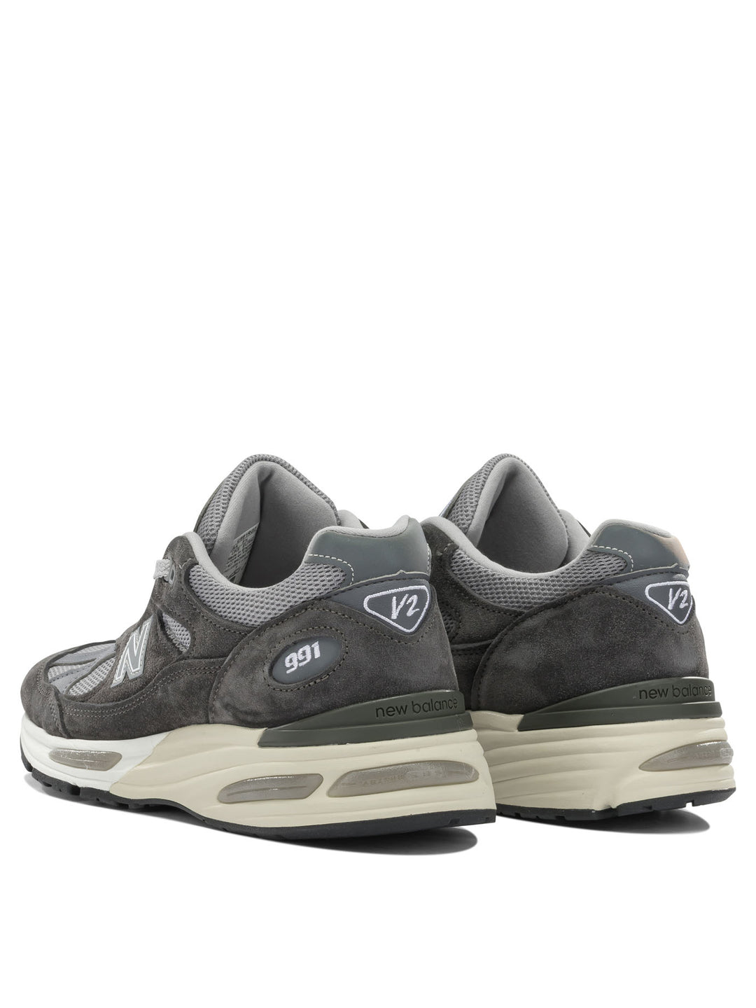 New Balance Made In Uk 991v2 Sneakers & Slip-On - Grey | 725a03e374b68ed35ec39ea6417edd70675c3364