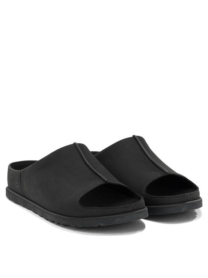 Ugg Otzo Sandali - Nero | f318082a7c2b00974b37c1359f544a35583fdab2