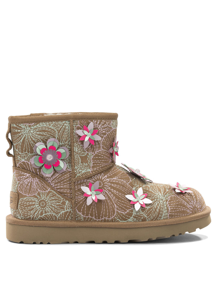 Ugg Classic Mini Meadow Boots and Ankle Boots - Beige | 203c8d0abffaf5ab47e1c3c7bcac94c2b99f16b7