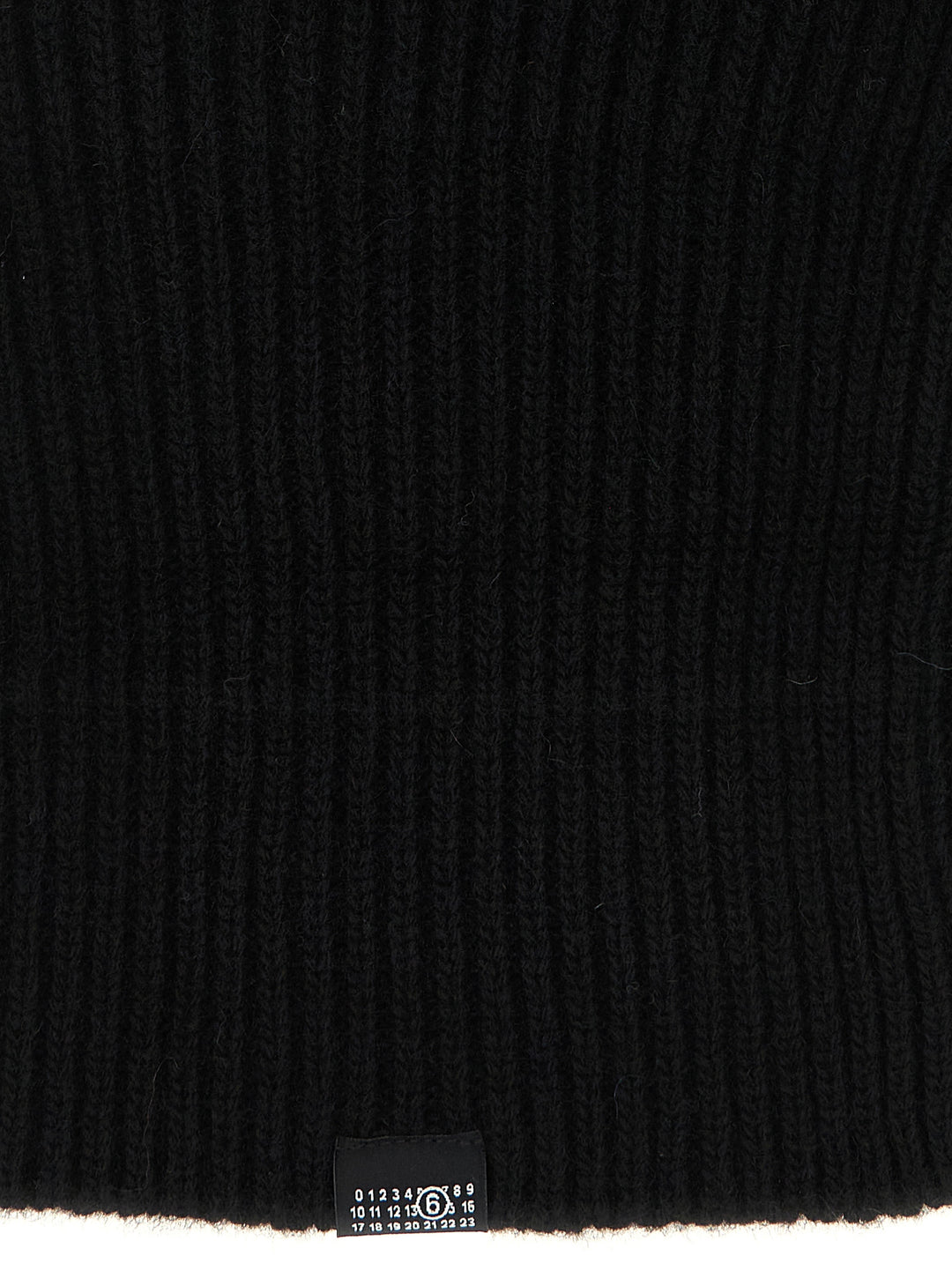 Mm6 Maison Margiela Numeric Signature Mm6 Cappelli - Nero | 4f451368b93bf5f17234c8ff80ad94adbe50f69d