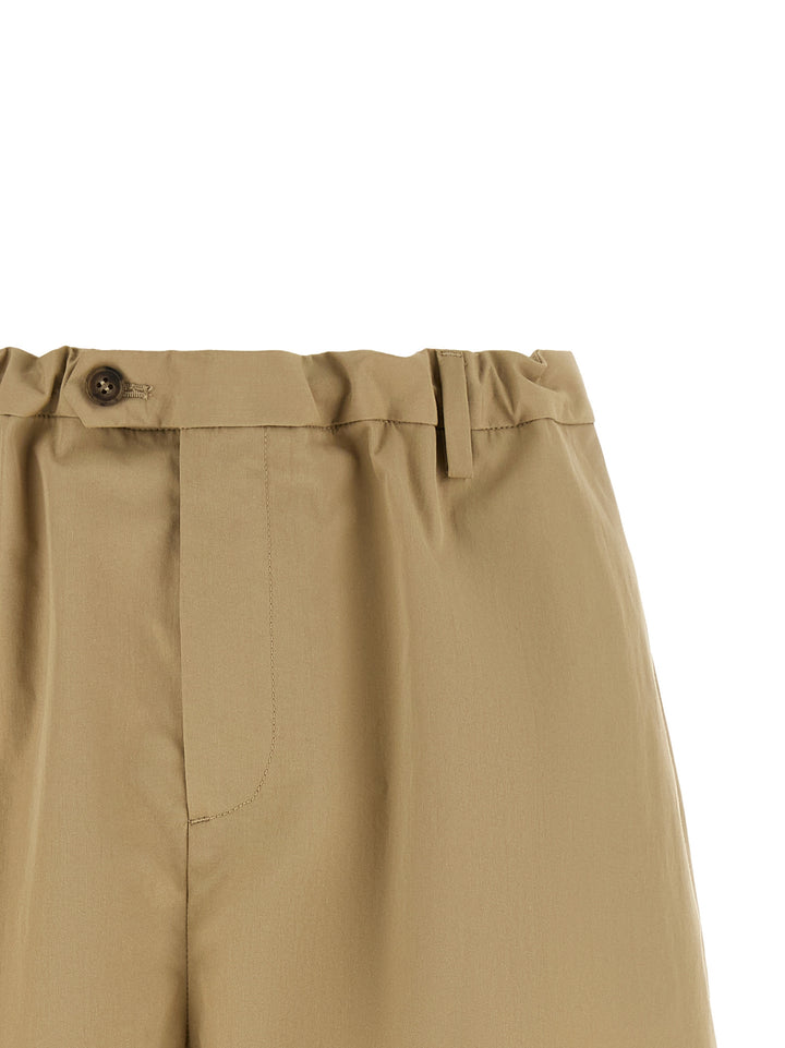Mm6 Maison Margiela White Stitch Line Bermuda e Short - Beige | d858608f87954a69e3b27dc6119e131f19bc35a1