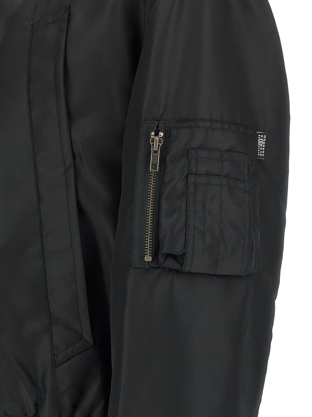 Mm6 Maison Margiela White Stitch Line Puffer Jackets - Nero | df44676077d70746a437dcd4d4ebcb890abca2c8