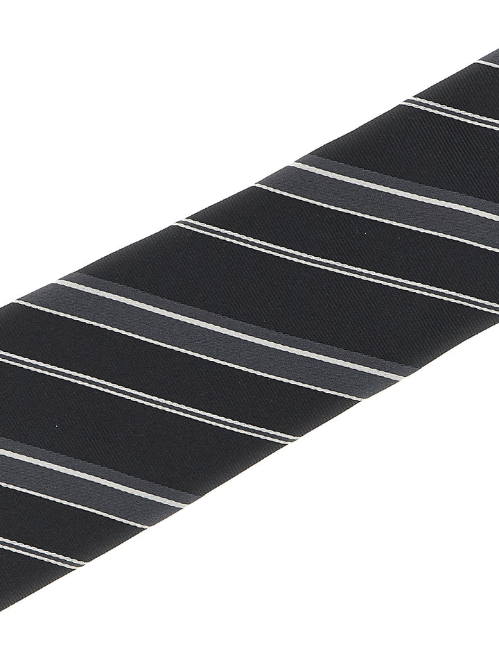Tom Ford Diagonal Striped Tie Cravatte - Nero | 2dc5920eff88c50da197909983e79d4efa315772
