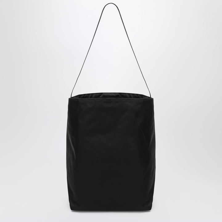 Valesque Apparel & Accessories - Nero | 7d0b7d32e743d31aad0ca24f3c3a39f167f79ad4