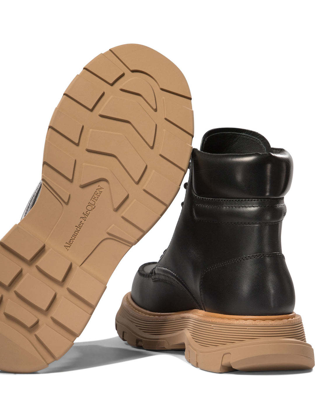 Alexander Mcqueen Chant Boots and Ankle Boots - Nero | 15a8a9f991d947cc606535e6c8d6c2f2fe836975