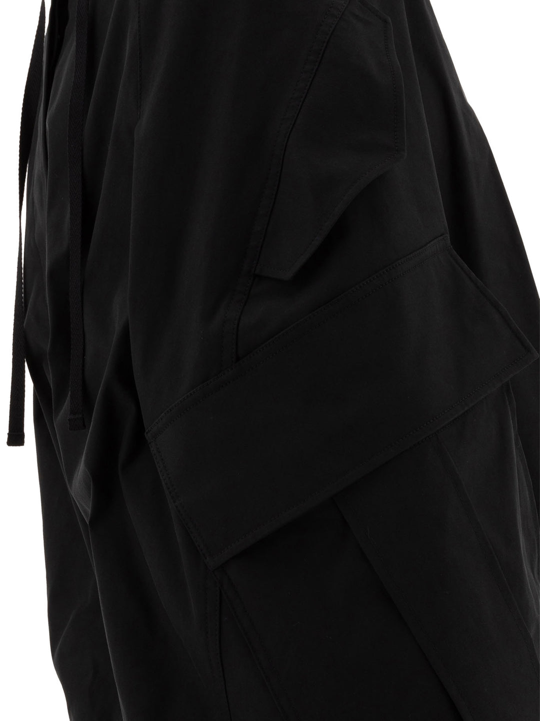 Alexander Mcqueen Oversize Cargo Trousers - Nero | 04f076b808f97a1fcdd64f21a230fe30b8f6e9ab