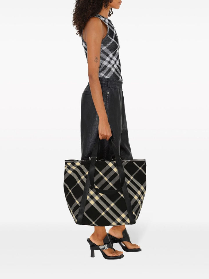 Burberry  Borse a Spalla e Tracolla - Nero | bfded7ab1d352e59ba0b790be8e494fab1f2905a