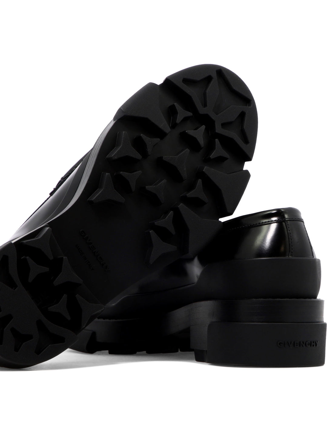 Givenchy Terra Loafers & Slippers - Nero | f80ca40f79f5d87774a339b7211b9fdf9ab58fc0