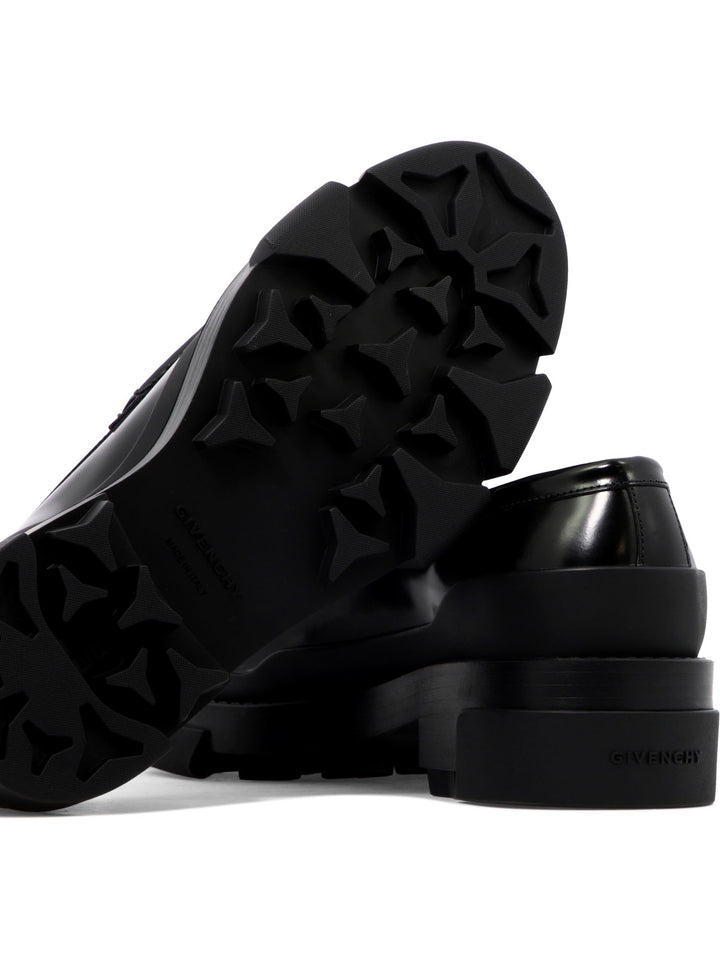 Givenchy Terra Loafers & Slippers - Nero | f80ca40f79f5d87774a339b7211b9fdf9ab58fc0