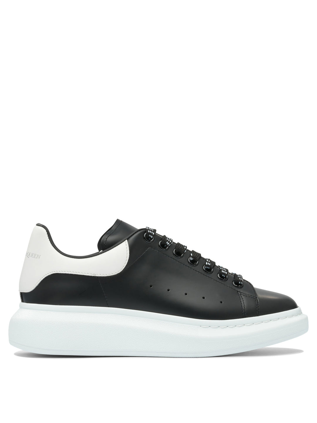 Alexander Mcqueen Leather Upper And Rubber Sole Sneaker Sneakers & Slip-On - Nero | fa49665560389e098be652386016b6be197b4fdb
