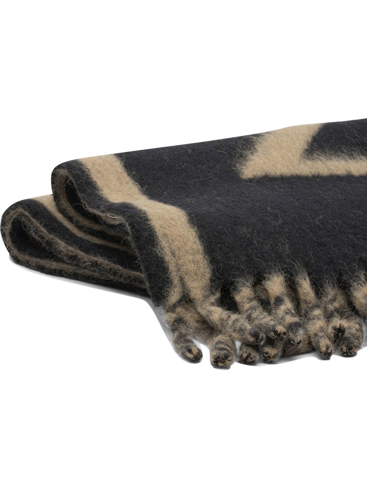 Alexander Mcqueen Scarf Logo Mohair 38x200 Sciarpe & Foulard - Nero | 61d6f1fe206c8660676aecd3d1e7df2784c2b7d6