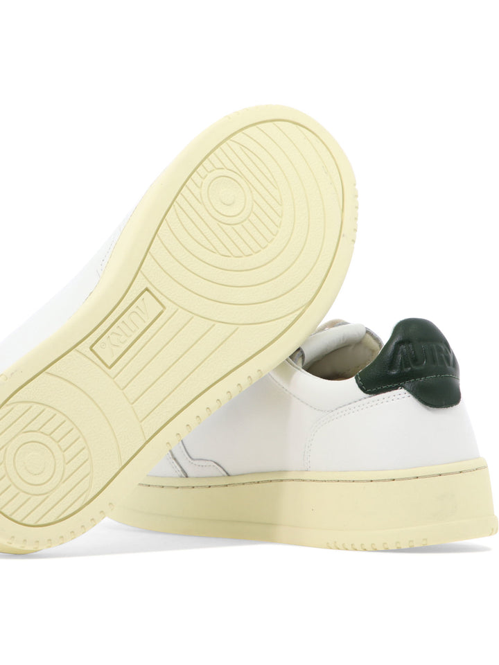 Autry Medalist Low Sneakers & Slip-On - Bianco | 1ddc6cd336cd5e6c990e7f0e120f609b2f733aab