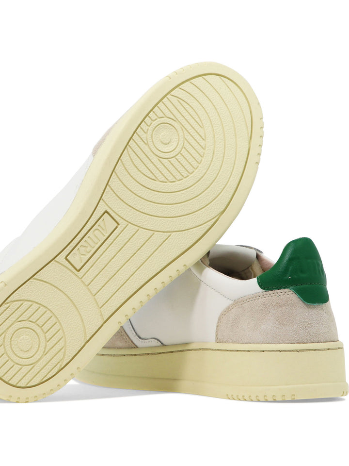Autry Medalist Low Sneakers & Slip-On - Bianco | 1d8a0d64021bc697e60b8d176af7e7b921dd72e2