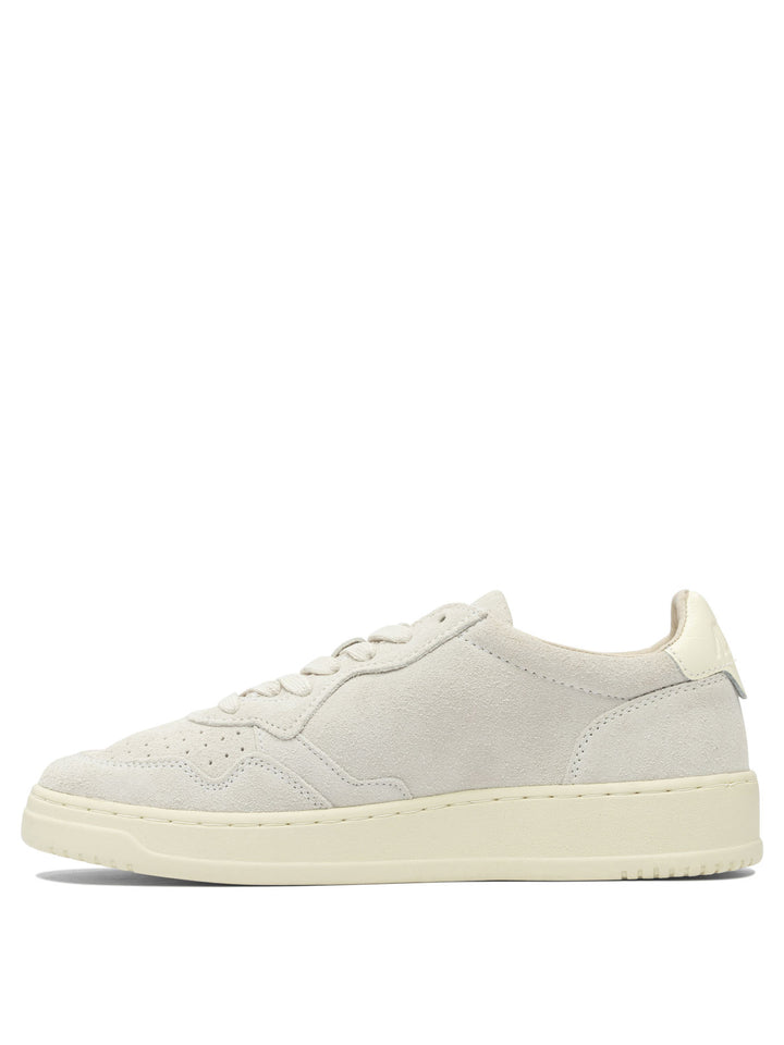 Autry Medalist Low Sneakers & Slip-On - Beige | 23418122213f2be5056be7d3ba670133e543d93f