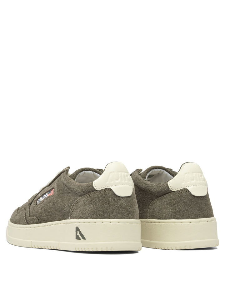 Autry Medalist Low Sneakers & Slip-On - Marrone | dbe0ece2f0f94c1c112758eeb27bd7456551d042