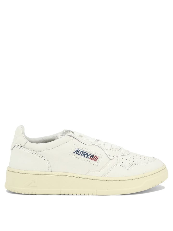 Autry Medalist Low Sneakers & Slip-On - Bianco | 1aebe26086d6561258daa100b87a01571f3780f4