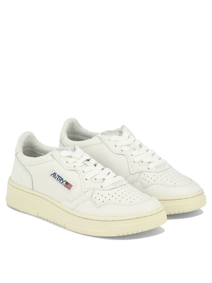 Autry Medalist Low Sneakers & Slip-On - Bianco | 377ed7ed7066dc18b4c35c2ae319e80c5a42390b
