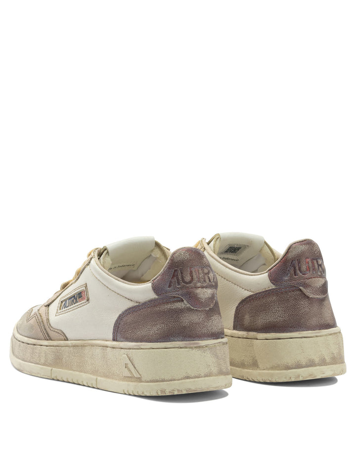 Autry Medalist Low Super Vintage Sneakers & Slip-On - Bianco | 7e8f9832b6c1b547ed03c8dfa0f97a9cabe8f584