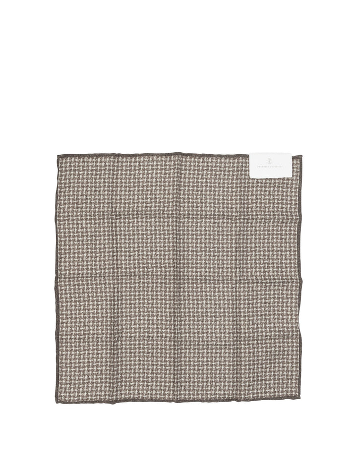Brunello Cucinelli Silk Pocket Clutch Sciarpe & Foulard - Marrone | d7be22d02b822a616198e01e4e840f19143b82b6