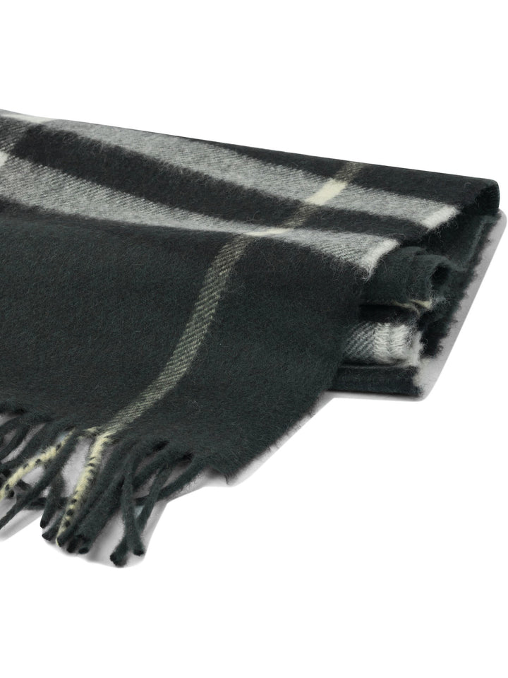 Burberry Check Sciarpe & Foulard - Verde | 08c0b3108f42b774885f52a7e76f2a1aa28e36d7