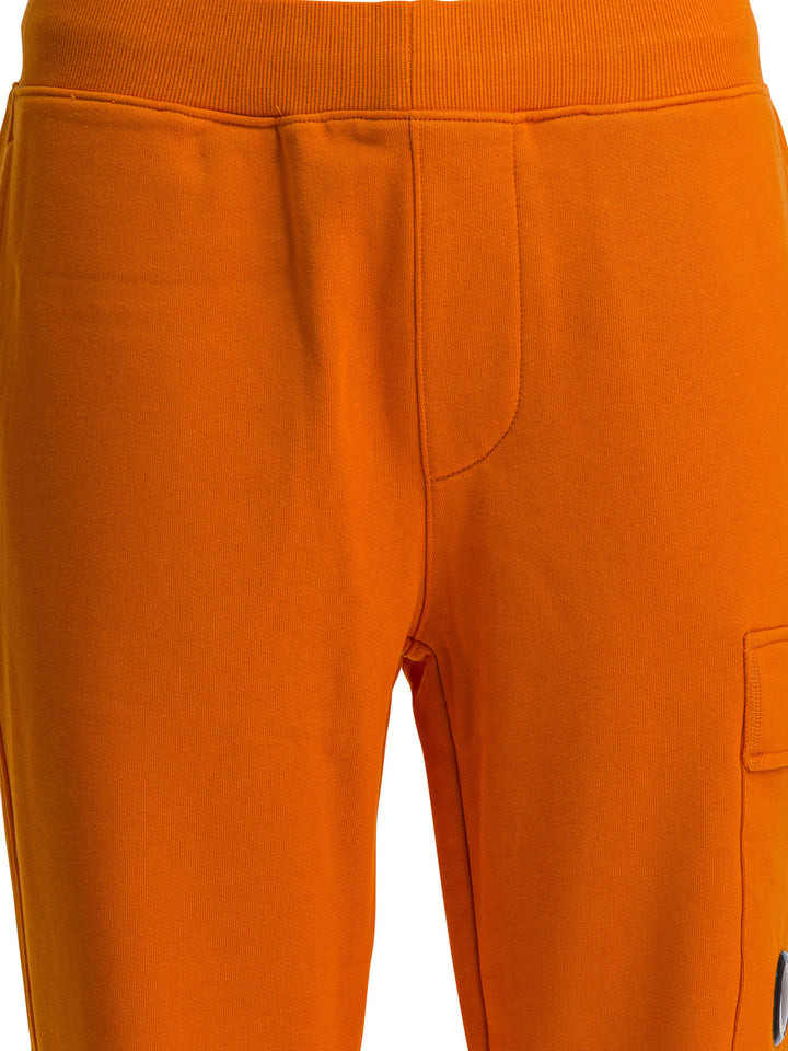 C.P. Company Diagonal Raised Fleece Sweatpants Trousers - Arancione | e02e410d1df585348ae35ce5733f6ba77ab35f64