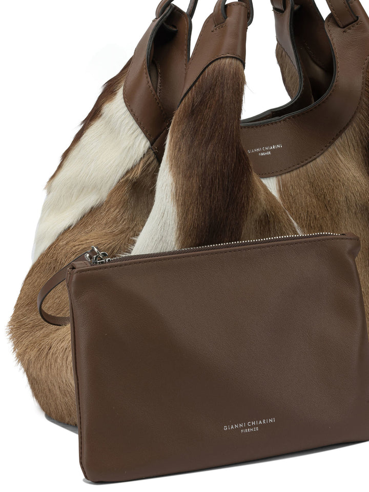 Gianni Chiarini  Borse a Spalla e Tracolla - Marrone | 9fbaa985723aebbcb15351beccc97e605f52635b