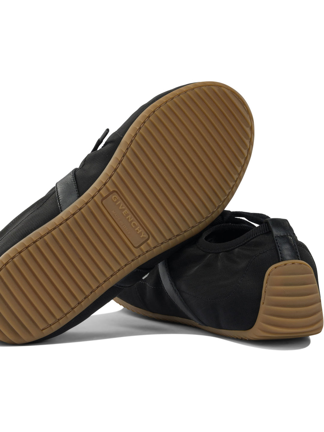Givenchy Slim Sneakers & Slip-On - Nero | cfeb8183233ae7d235a4efb19d715698a155b822