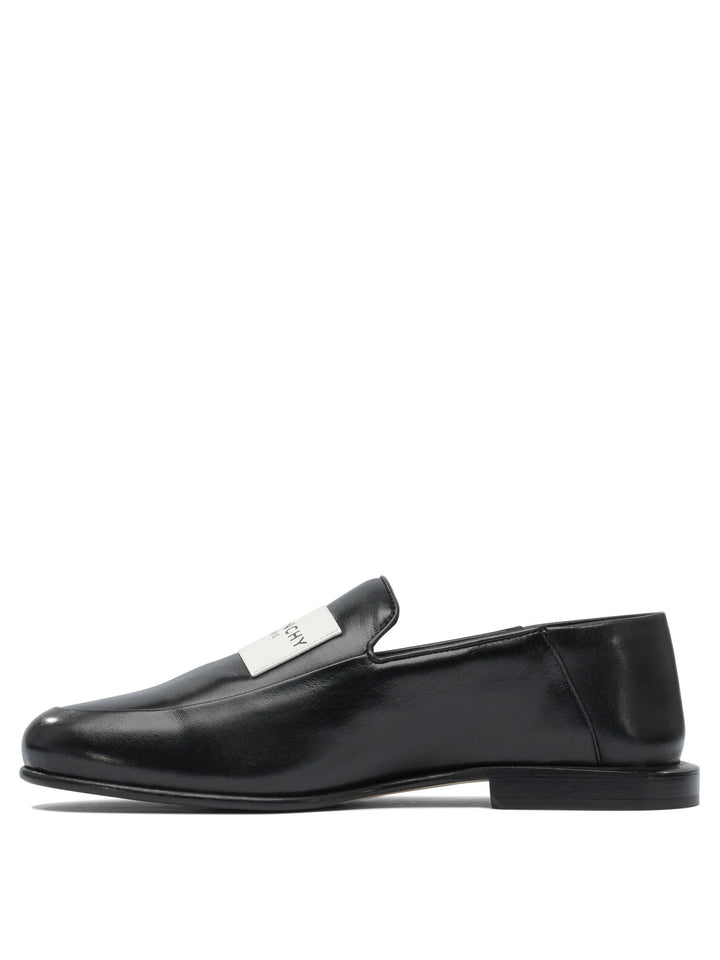 Givenchy Label Loafers & Slippers - Nero | 3e5182f2594b55bb76a4629511e911f4f8288add