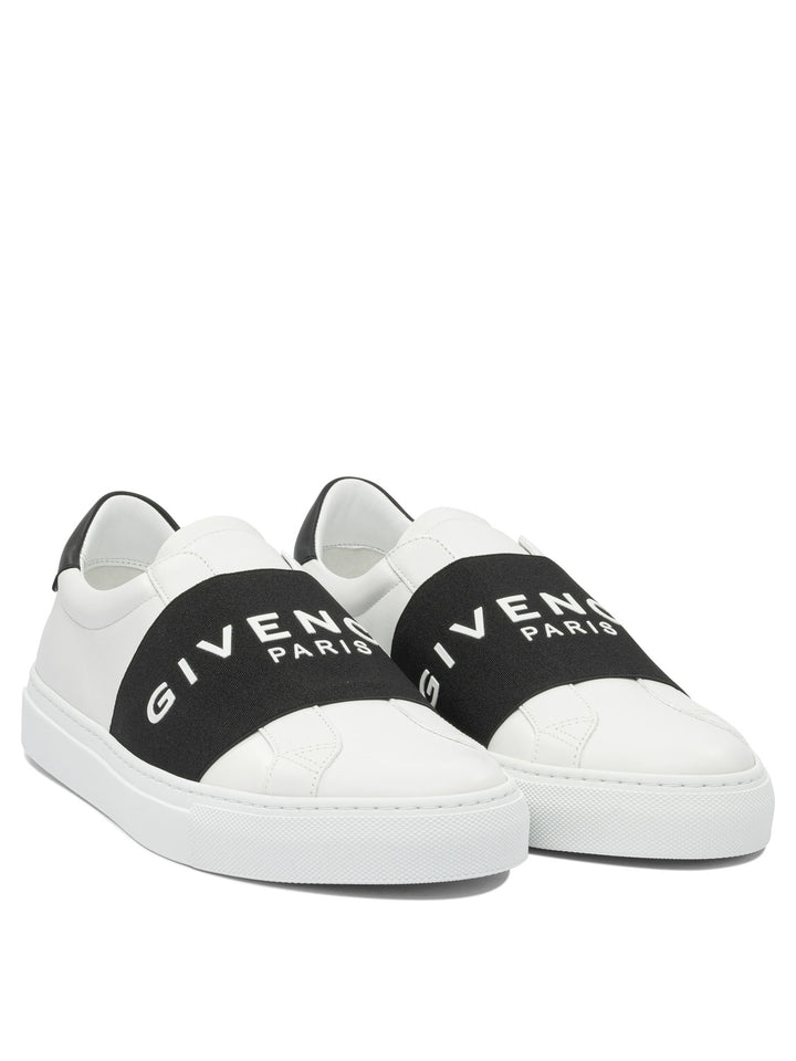 Givenchy Urban Street Sneakers & Slip-On - Bianco | 1caff14d9fbd2a38ee7410475b150cb96477af6c